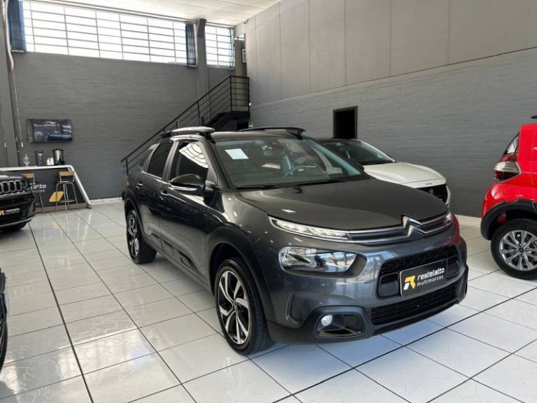 CITROËN - C4 CACTUS - 2018/2019 - Cinza - R$ 79.900,00