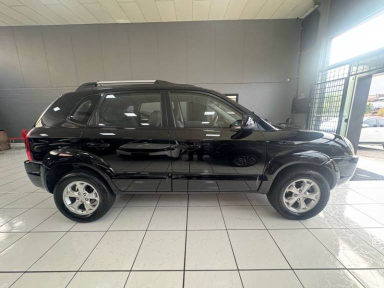 HYUNDAI - TUCSON - 2013/2014 - Preta - R$ 54.900,00