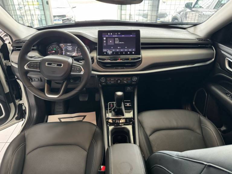 JEEP - COMPASS - 2023/2024 - Branca - R$ 159.900,00