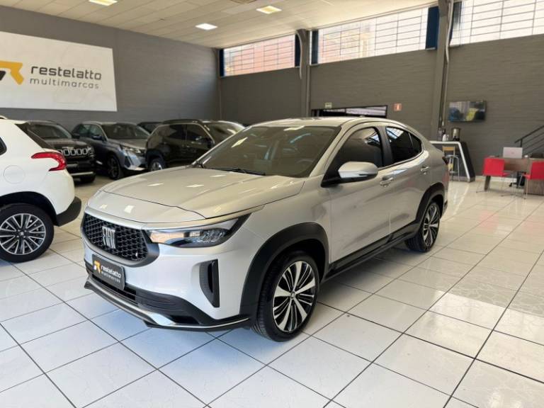 FIAT - FASTBACK - 2023/2023 - Prata - R$ 112.900,00