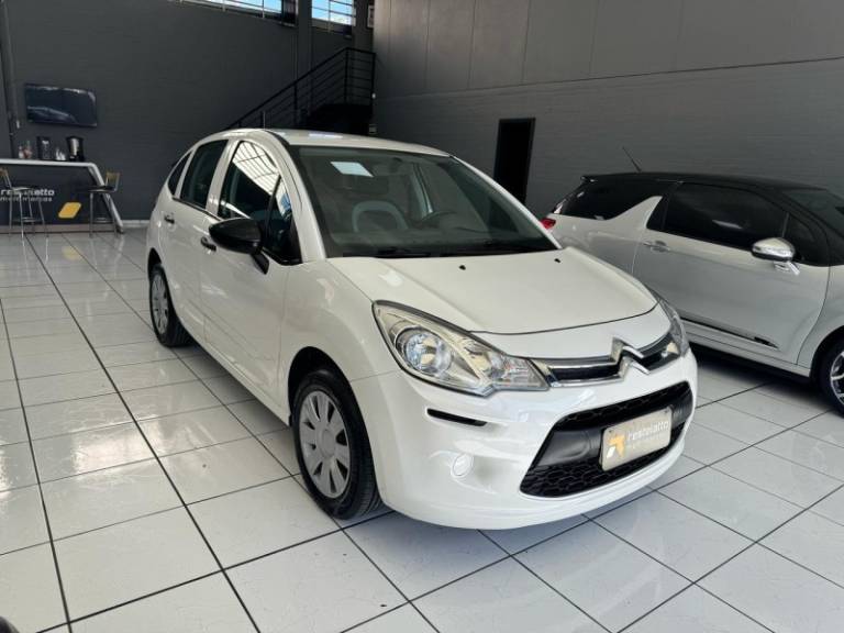 CITROËN - C3 - 2013/2014 - Branca - R$ 38.900,00