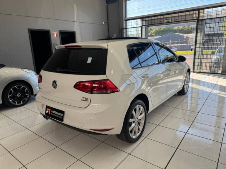 VOLKSWAGEN - GOLF - 2015/2015 - Branca - R$ 75.900,00