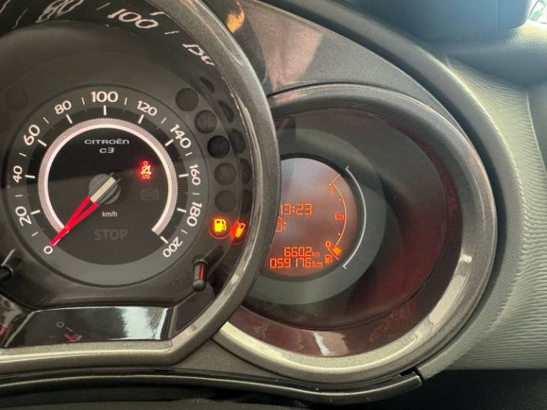 CITROËN - C3 - 2013/2014 - Branca - R$ 38.900,00