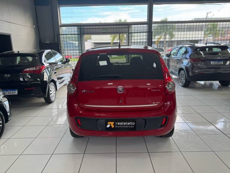 FIAT - PALIO - 2013/2014 - Vermelha - R$ 33.900,00