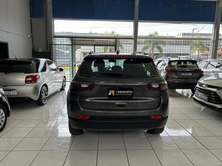 JEEP - COMPASS - 2022/2022 - Cinza - R$ 135.900,00