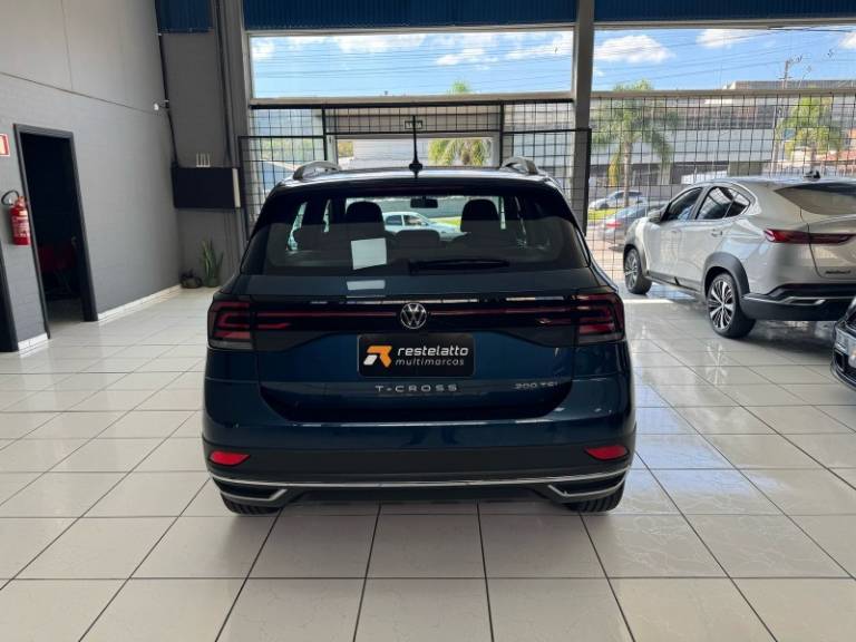 VOLKSWAGEN - T-CROSS - 2023/2024 - Azul - R$ 128.900,00