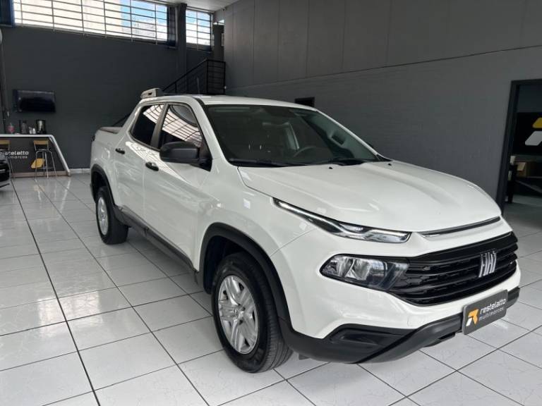 FIAT - TORO - 2021/2022 - Branca - R$ 101.900,00