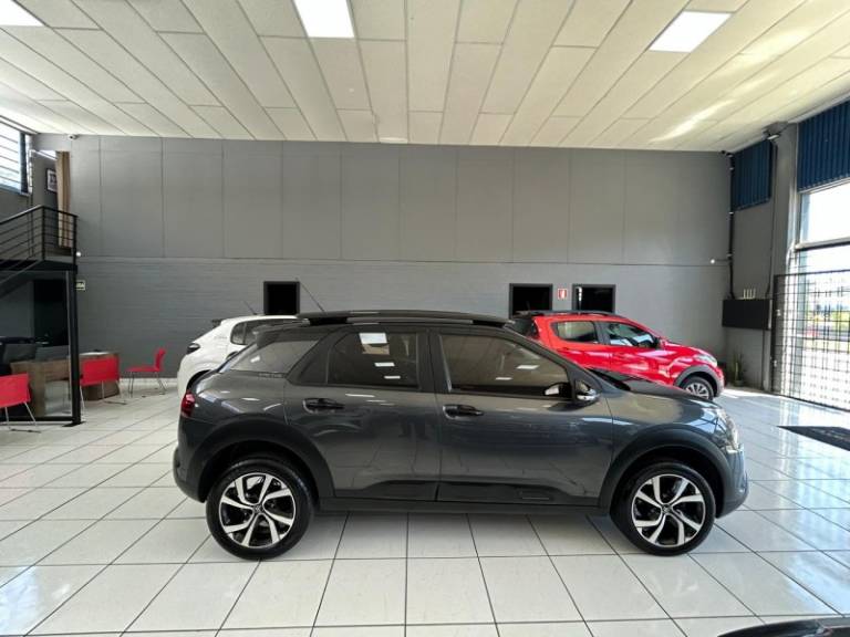 CITROËN - C4 CACTUS - 2018/2019 - Cinza - R$ 79.900,00