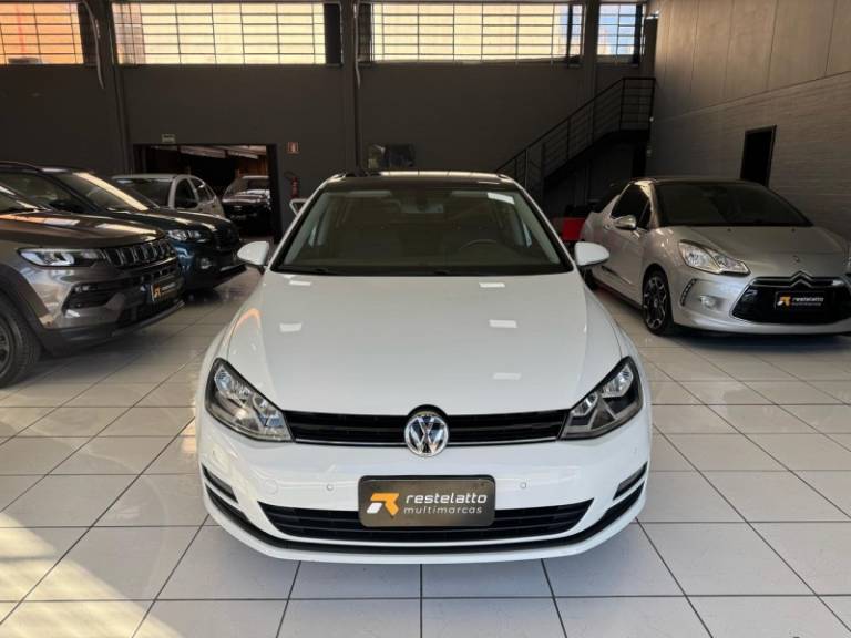 VOLKSWAGEN - GOLF - 2015/2015 - Branca - R$ 75.900,00