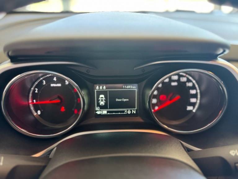 CHEVROLET - TRACKER - 2023/2024 - Branca - R$ 124.900,00