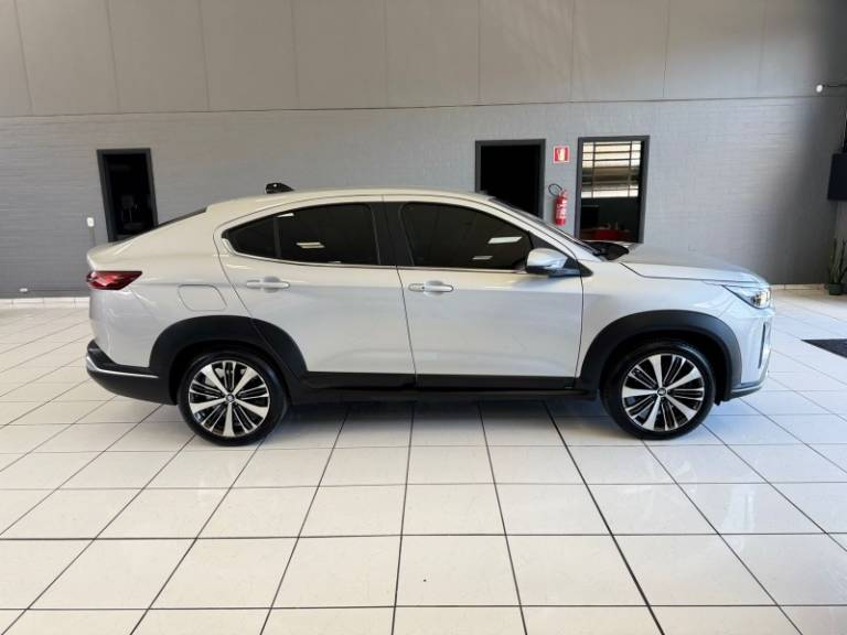 FIAT - FASTBACK - 2023/2023 - Prata - R$ 112.900,00