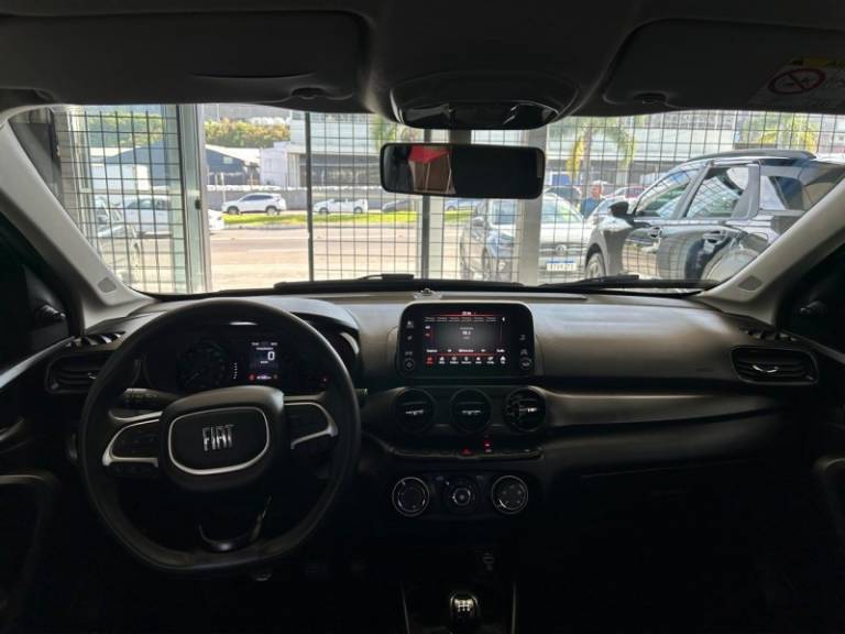 FIAT - ARGO - 2023/2024 - Branca - R$ 73.900,00