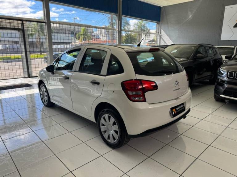 CITROËN - C3 - 2013/2014 - Branca - R$ 38.900,00