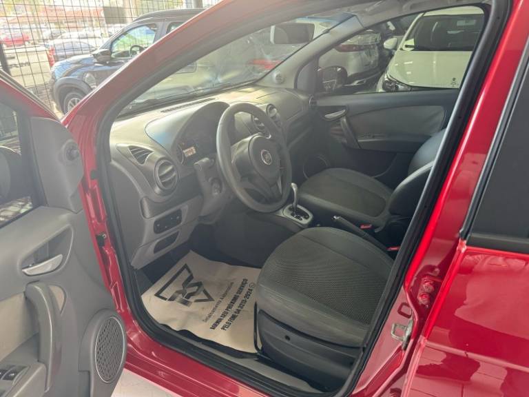 FIAT - PALIO - 2013/2014 - Vermelha - R$ 33.900,00
