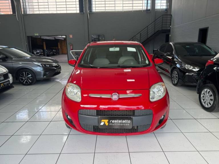 FIAT - PALIO - 2013/2014 - Vermelha - R$ 33.900,00